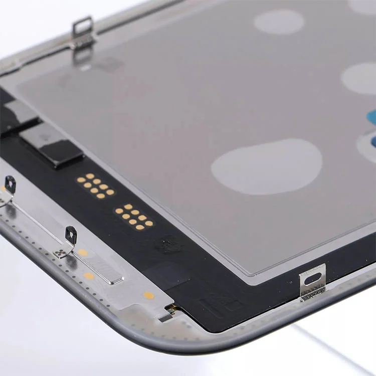 16 ecrane LCD plus