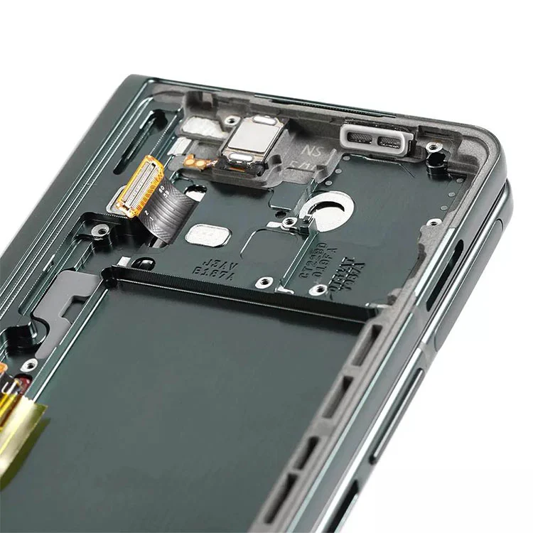 Îndoiți 3 ecrane LCD